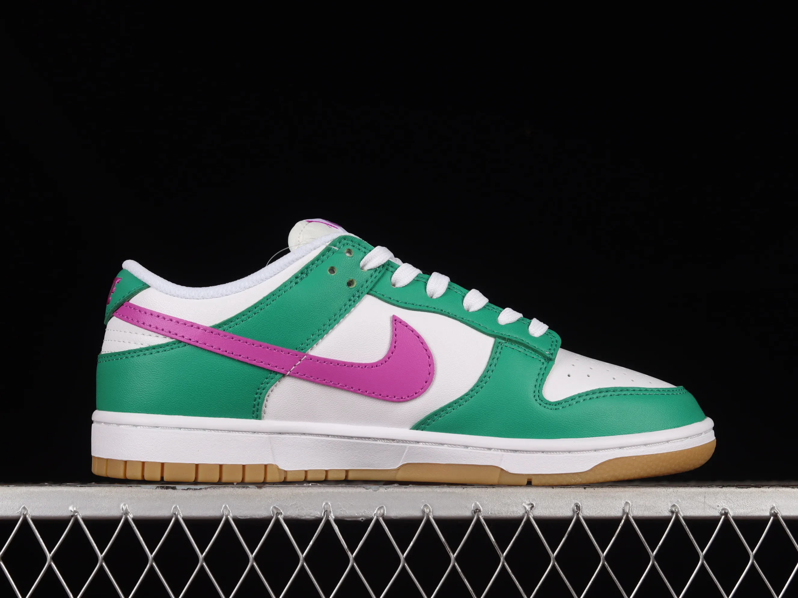 All Categories Nk SB Dunk Series Nk SB Dunk Low Low-top sneakers Nk Dunk Low "Stadium Green and White" Spring Sunshine SB low-top sports and leisure sneakers FD9922-151
